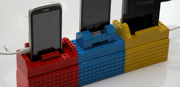 LEGO recharge station